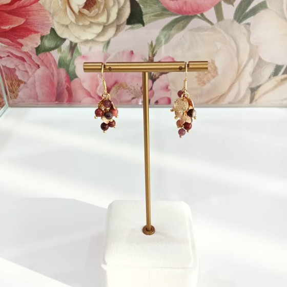 Lychee Entwined with Gold