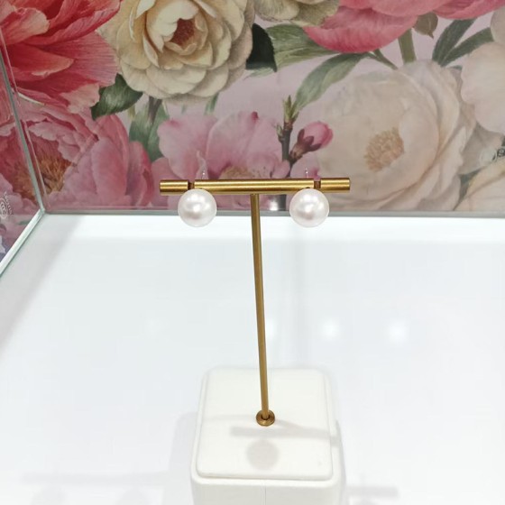 Moon Dew Pearl Earrings